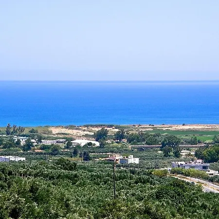 Modern With Infinity Pool Close To The Sea Villa